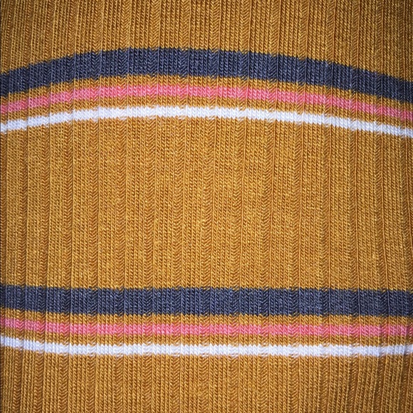 💛 Mustard Yellow Striped Turtle Neck - Picture 3 of 3